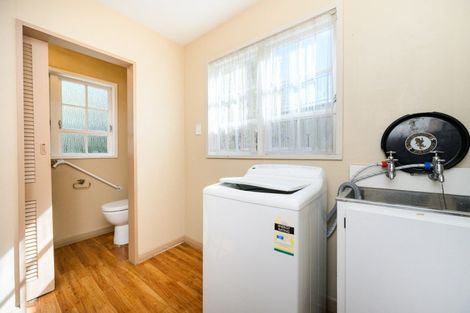 Photo of property in 31 Redwood Grove, Hokowhitu, Palmerston North, 4410