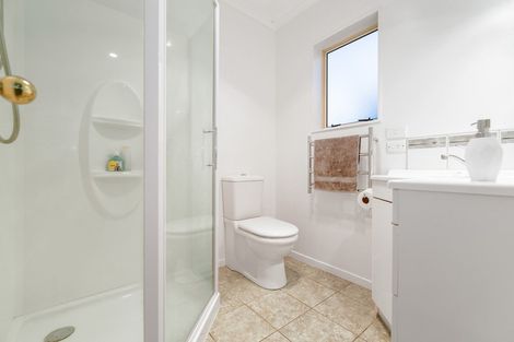 Photo of property in 16 Sunny Dale, Western Heights, Hamilton, 3200