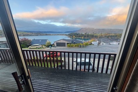 Photo of property in 8 Earnslaw Terrace, Queenstown, 9300