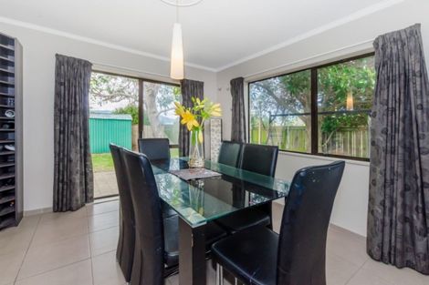 Photo of property in 79 Mazengarb Road, Paraparaumu Beach, Paraparaumu, 5032