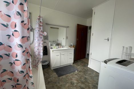 Photo of property in 35a Pehi Kupa Street, Waikanae, 5036