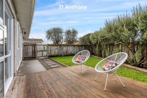 Photo of property in 21 Anthony Grove, Paraparaumu Beach, Paraparaumu, 5032