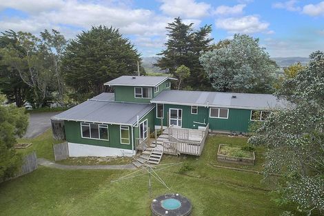 Photo of property in 2127 East Coast Road, Stillwater, Silverdale, 0993
