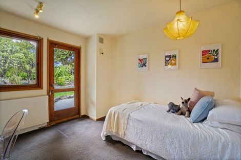 Photo of property in 9 Cypress Court, Kelvin Heights, Queenstown, 9300
