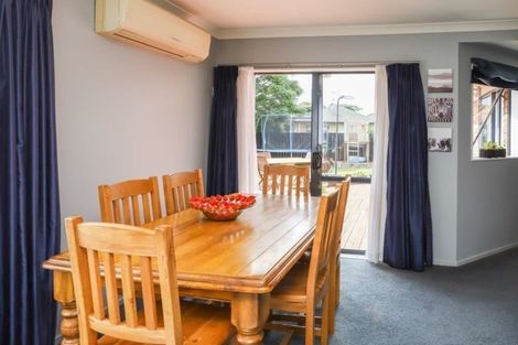 Photo of property in 9 Rochester Place, Nawton, Hamilton, 3200