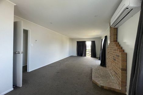 Photo of property in 3 Cade Place, Weymouth, Auckland, 2103