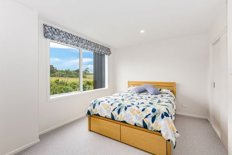Photo of property in 34 Koreke Close, Kenepuru, Porirua, 5022