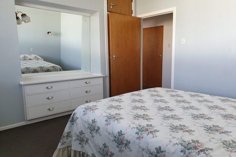 Photo of property in 2 Hood Place, Spotswood, New Plymouth, 4310