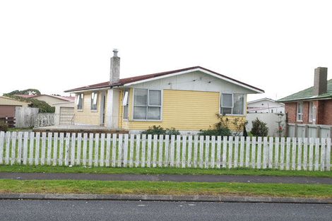 Photo of property in 4 Gardiner Grove, Mangere East, Auckland, 2024