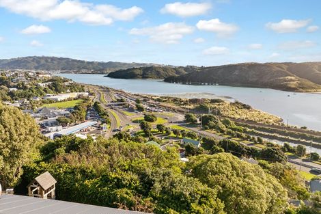 Photo of property in 47 Kiriwai Road, Paremata, Porirua, 5024