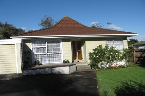 Photo of property in 2/29 Highland Park Drive, Highland Park, Auckland, 2010