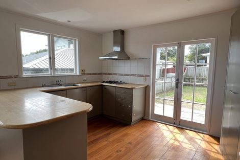 Photo of property in 19 James Street, Glenfield, Auckland, 0629