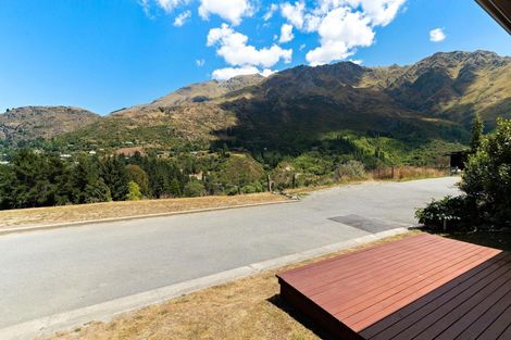 Photo of property in 4u2 Redfern Terrace, Arthurs Point, Queenstown, 9371
