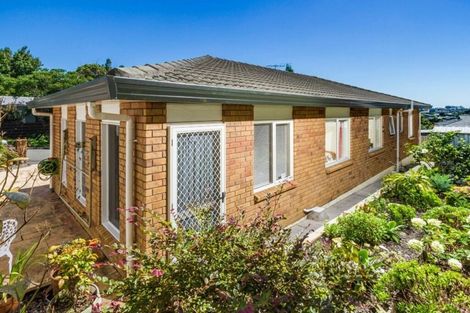 Photo of property in 11 William Souter Street, Forrest Hill, Auckland, 0620