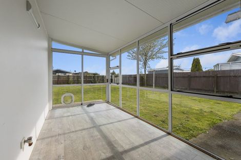 Photo of property in 5 Ngaio Place, Hawera, 4610