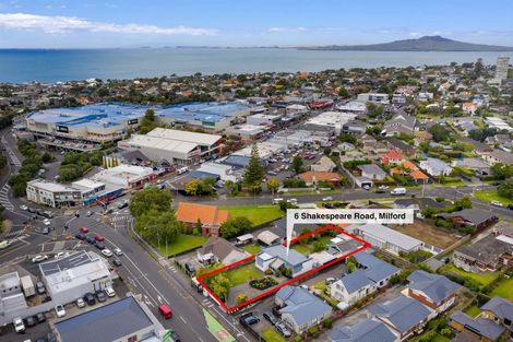 Photo of property in 1/6 Shakespeare Road, Milford, Auckland, 0620