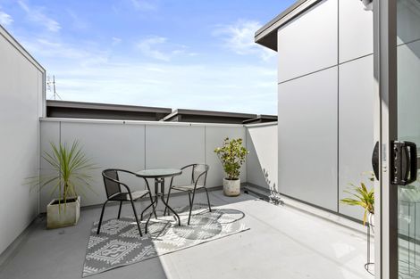 Photo of property in 100u5 Knighton Road, Hillcrest, Hamilton, 3216