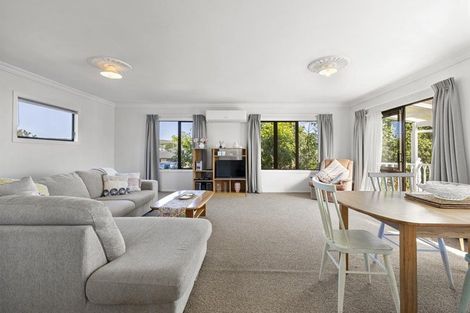 Photo of property in 6 Uenuku Avenue, Raglan, 3225