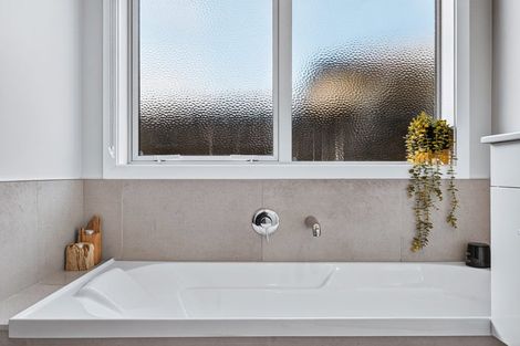 Photo of property in 22 Huka Heights Drive, Rangatira Park, Taupo, 3330