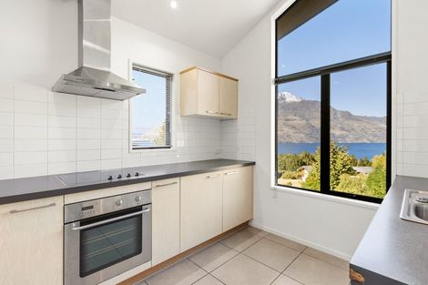 Photo of property in Arno Apartment, 10/8 Mckerrow Place, Sunshine Bay, Queenstown, 9300
