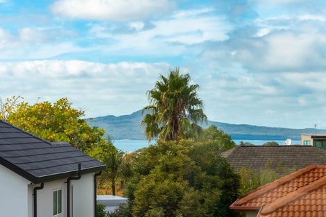 Photo of property in 41f Kowhai Road, Mairangi Bay, Auckland, 0630