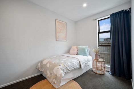 Photo of property in 32 Prestons Road, Redwood, Christchurch, 8051