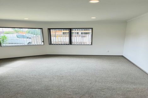 Photo of property in 25 Grabella Place, Papamoa Beach, Papamoa, 3118