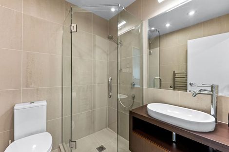 Photo of property in 1/14 Bournemouth Terrace, Murrays Bay, Auckland, 0630