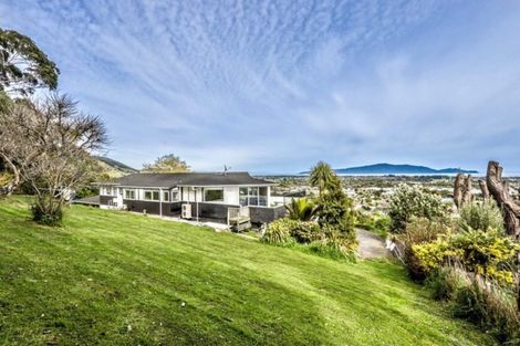 Photo of property in 55 Kakariki Grove, Waikanae, 5036