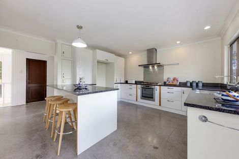 Photo of property in 1070 Scenic Drive North, Swanson, Auckland, 0816