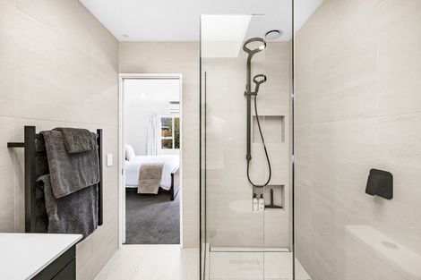 Photo of property in 30 Vermeer Place, West Harbour, Auckland, 0618