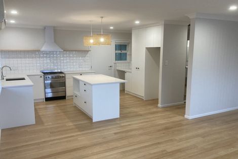 Photo of property in 1/138 Churchill Road, Rothesay Bay, Auckland, 0630