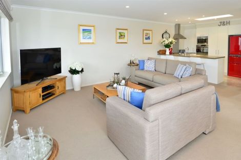 Photo of property in 9a Melia Place, Stanmore Bay, Whangaparaoa, 0932