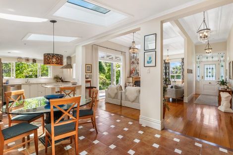 Photo of property in 31 Shoal Bay Road, Devonport, Auckland, 0624