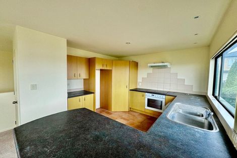 Photo of property in 2b Spencer Road, Pinehill, Auckland, 0632