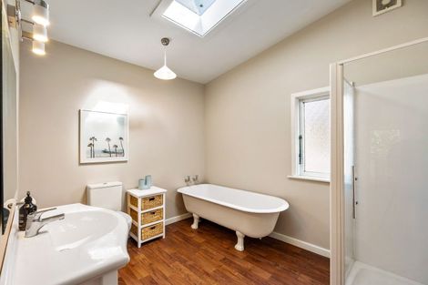 Photo of property in 70 Gillies Crescent, Waimarama, Havelock North, 4294