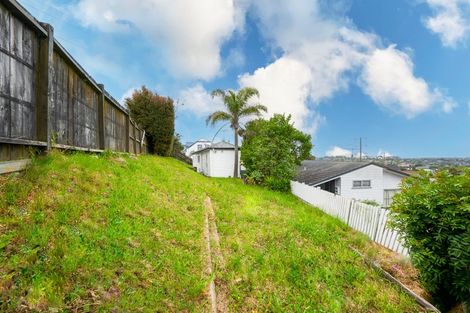 Photo of property in 1a Highgrove Lane, Totara Vale, Auckland, 0632