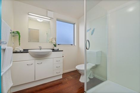 Photo of property in 92 Ocean Beach Road, Tairua, 3508