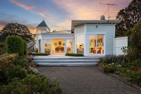 Photo of property in 3 Rawhiti Terrace, Kelburn, Wellington, 6012