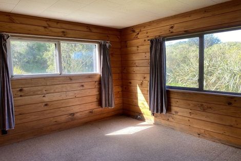 Photo of property in 20 Ladbrooke Drive, Newlands, Wellington, 6037