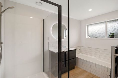 Photo of property in 50 Bowen Street, Cambridge, 3434