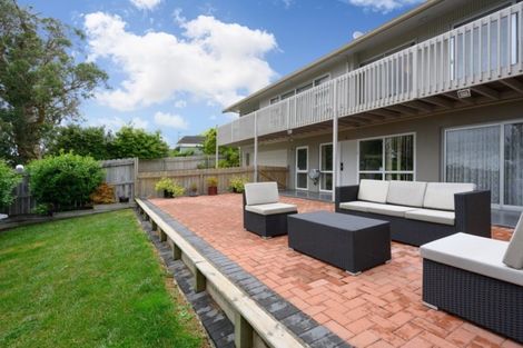 Photo of property in 200 Fisher Parade, Farm Cove, Auckland, 2012