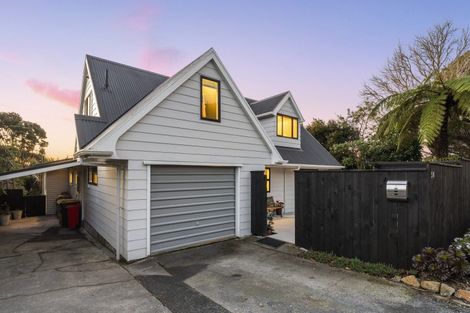 Photo of property in 50 Winara Avenue, Waikanae, 5036