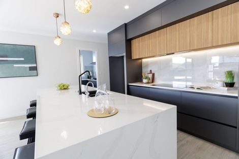 Photo of property in 142 Amesbury Drive, Churton Park, Wellington, 6037