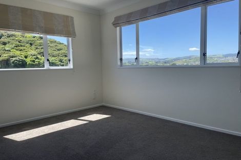 Photo of property in 9 The Topdeck, Whitby, Porirua, 5024