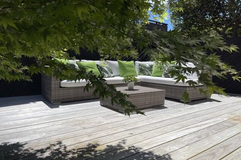 Photo of property in 1/11 Faulkner Road, Northcote Point, Auckland, 0627