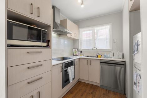 Photo of property in 146 Seabrook Avenue, New Lynn, Auckland, 0600