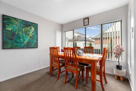 Photo of property in 13 Kotuku Crescent, Takanini, 2112