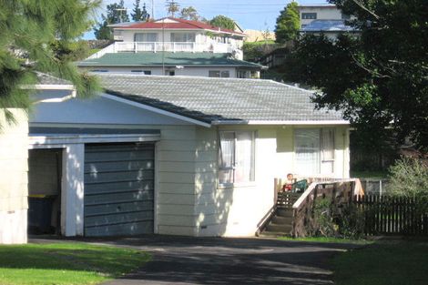 Photo of property in 2/4 Clyma Place, Massey, Auckland, 0614