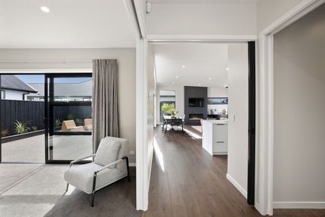 Photo of property in 5 Oakbridge Boulevard, Marshland, Christchurch, 8051